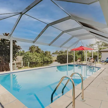 Riverfront Florida Retreat With Pool, Patio And Grill!